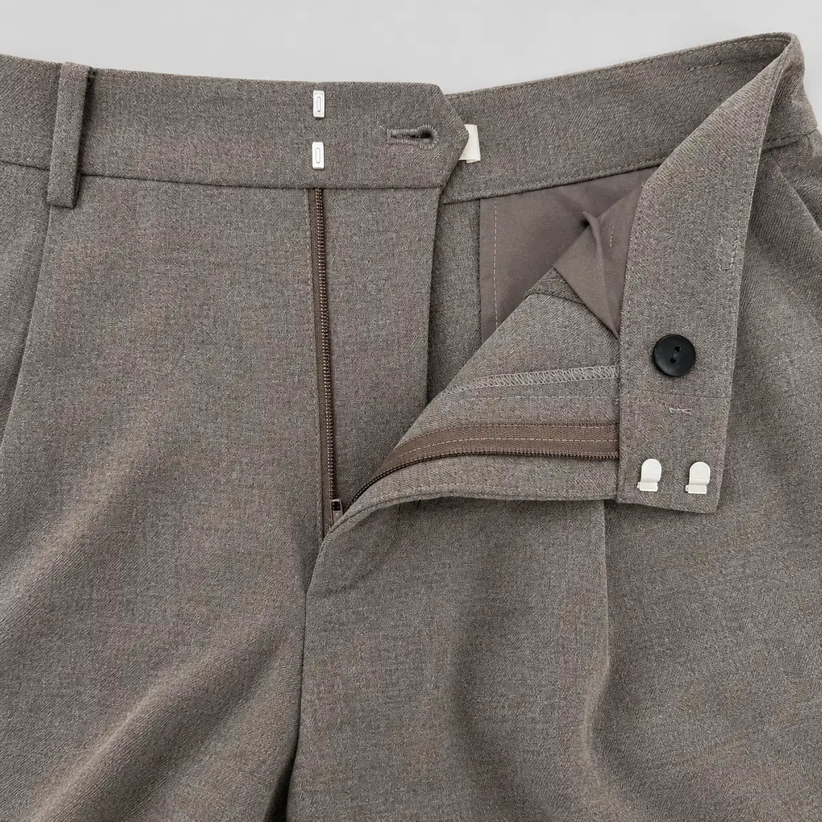 Taupe Single-Pleat Wide-Leg Tailored Trousers — 3